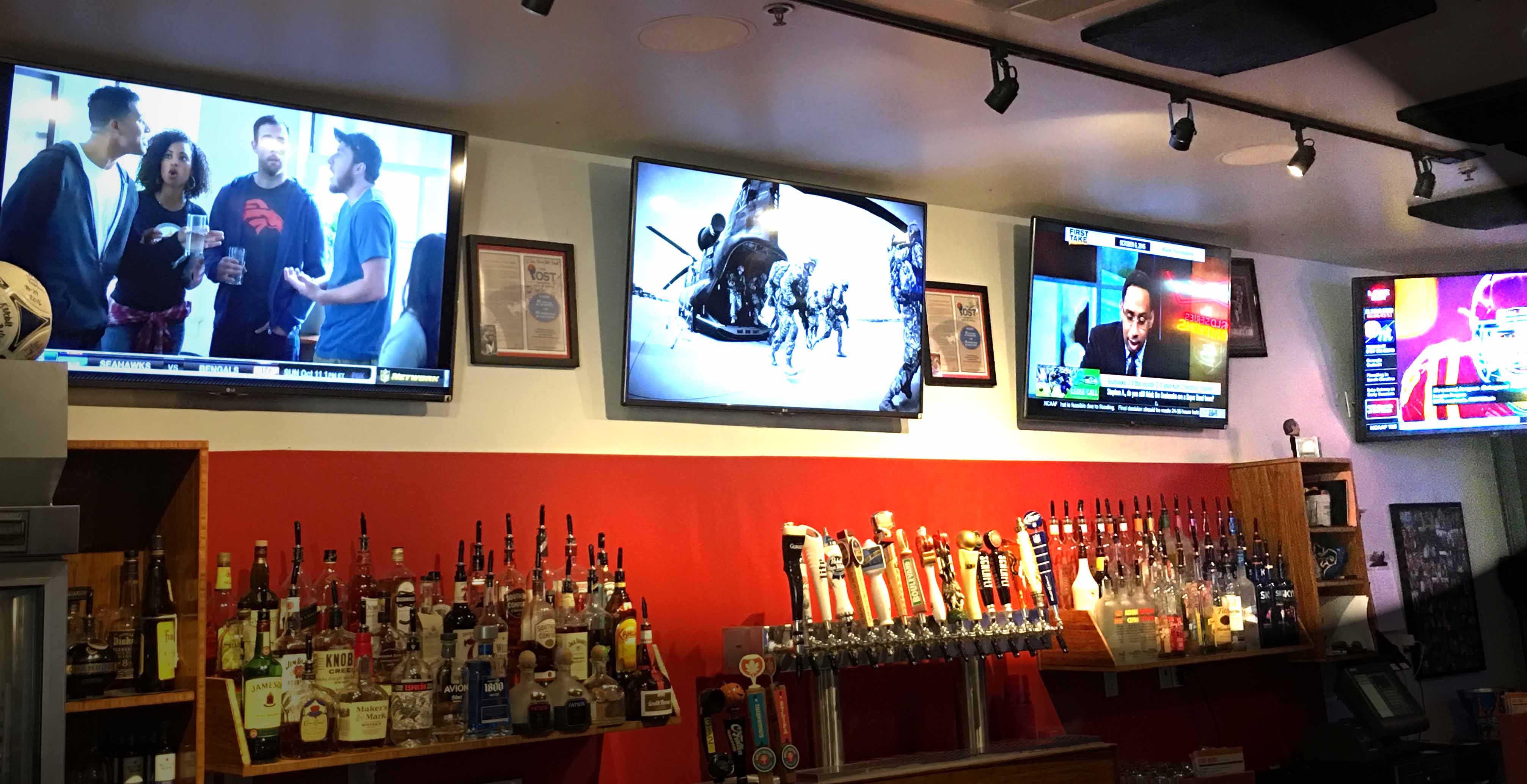 New Bar TV's in Maplewood