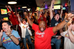 2011 - Cardinals clench playoff spot over Atlanta